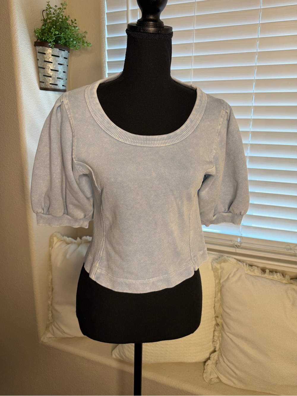 Aerie Seams Right Washed Blue Cropped Puff-Sleeve Sweatshirt Top - Picture 3 of 8